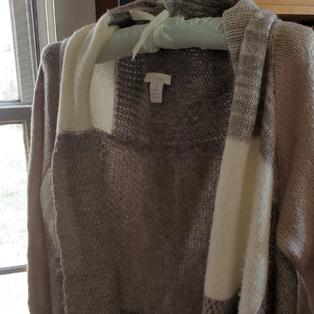 Women's Gray and Cream Sweater
